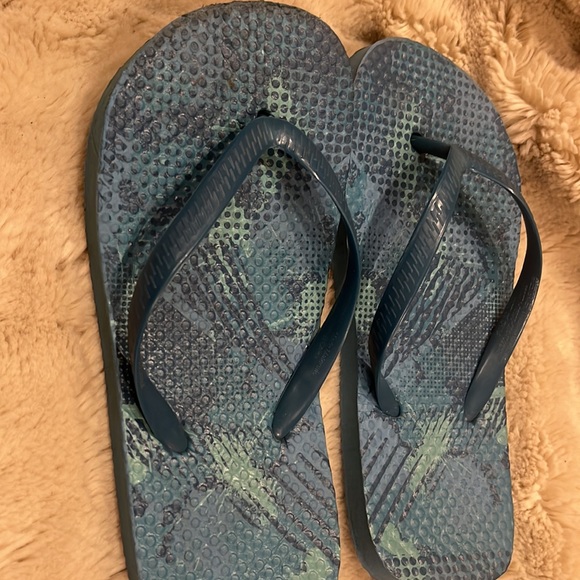 Flip flops - Picture 2 of 2
